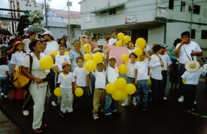 yellow_balloon_kids.jpg